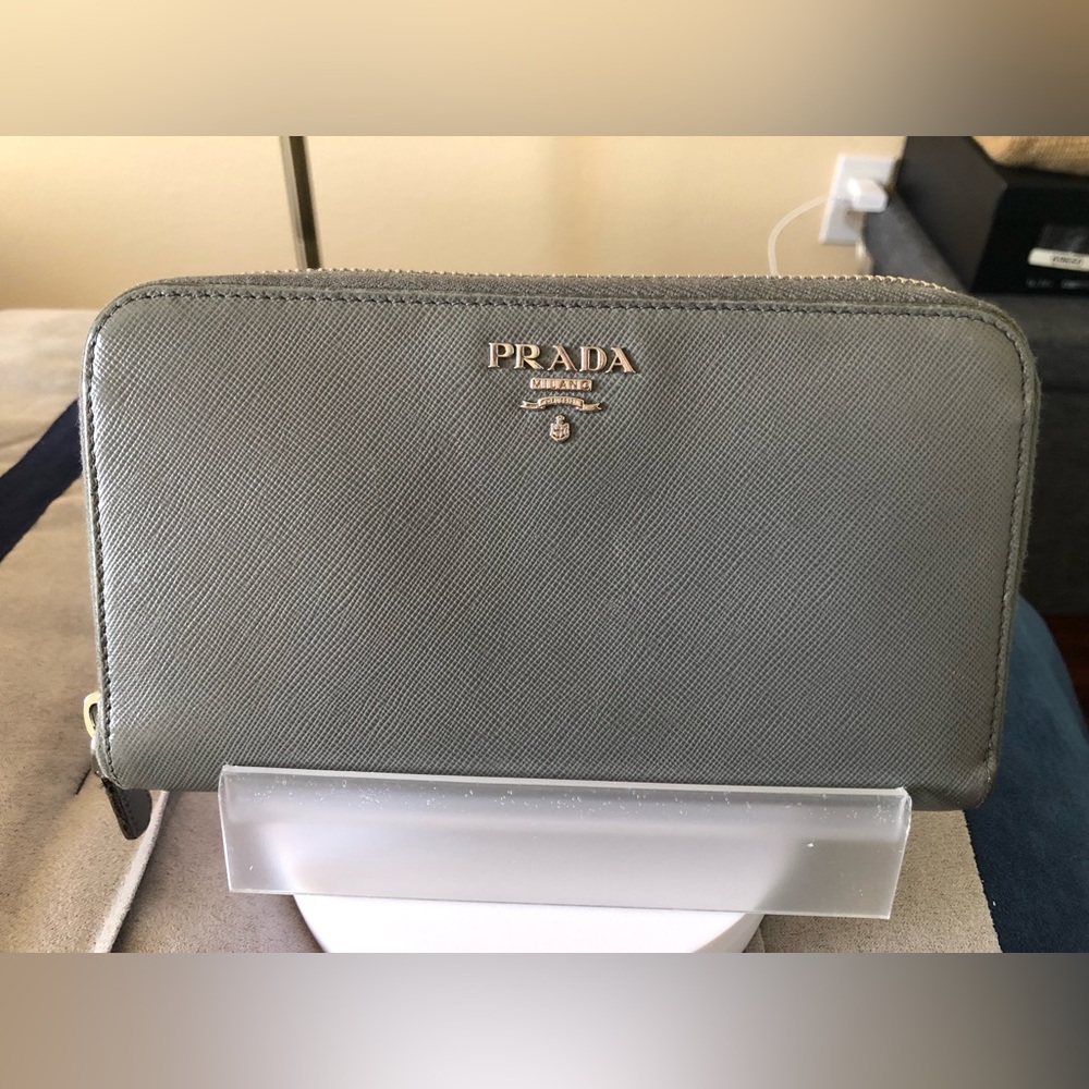 PRADA ZIP AROUND GREY WALLET